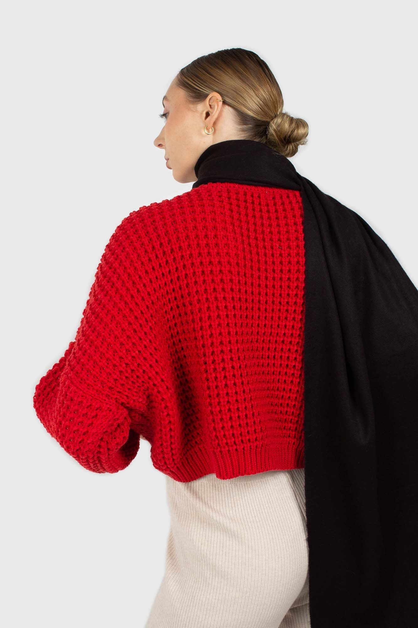 Black ultra soft classic scarf_3