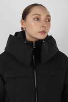 Black thick hooded puffer jacket_7