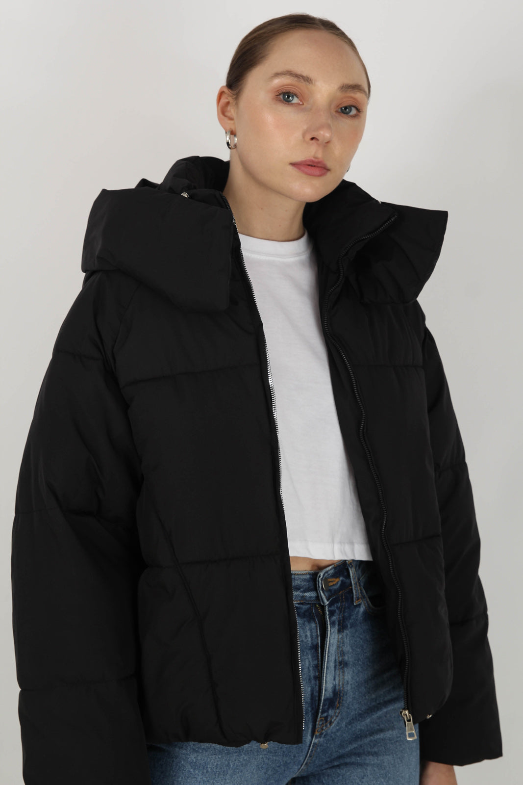 Black thick hooded puffer jacket_3