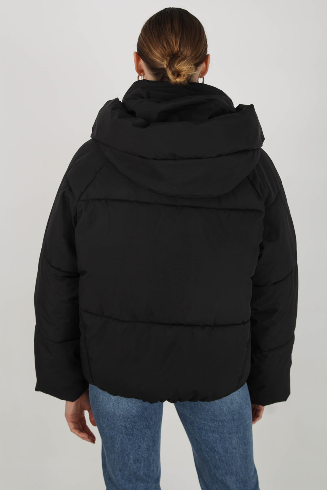 Black thick hooded puffer jacket_6