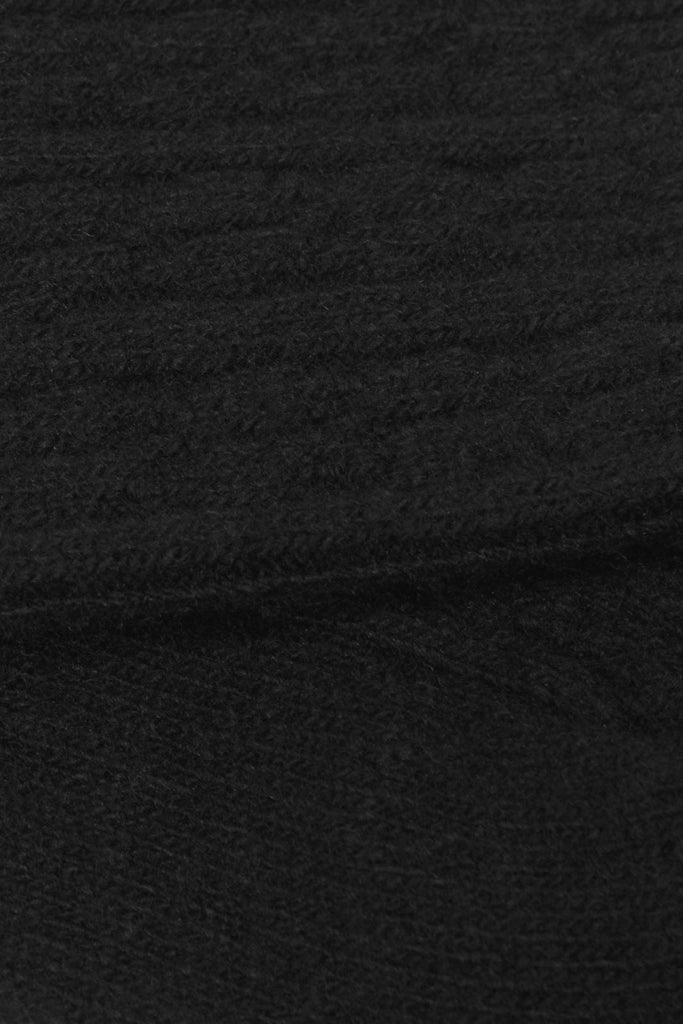 Black wool blend cableknit socks_4