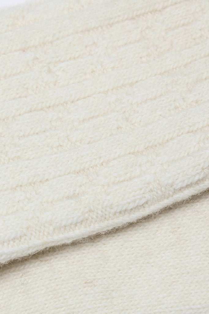 Ivory wool blend cableknit socks_2