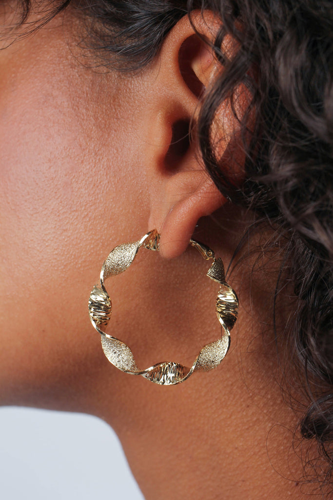 Gold rough smooth twisted hoop earrings_7