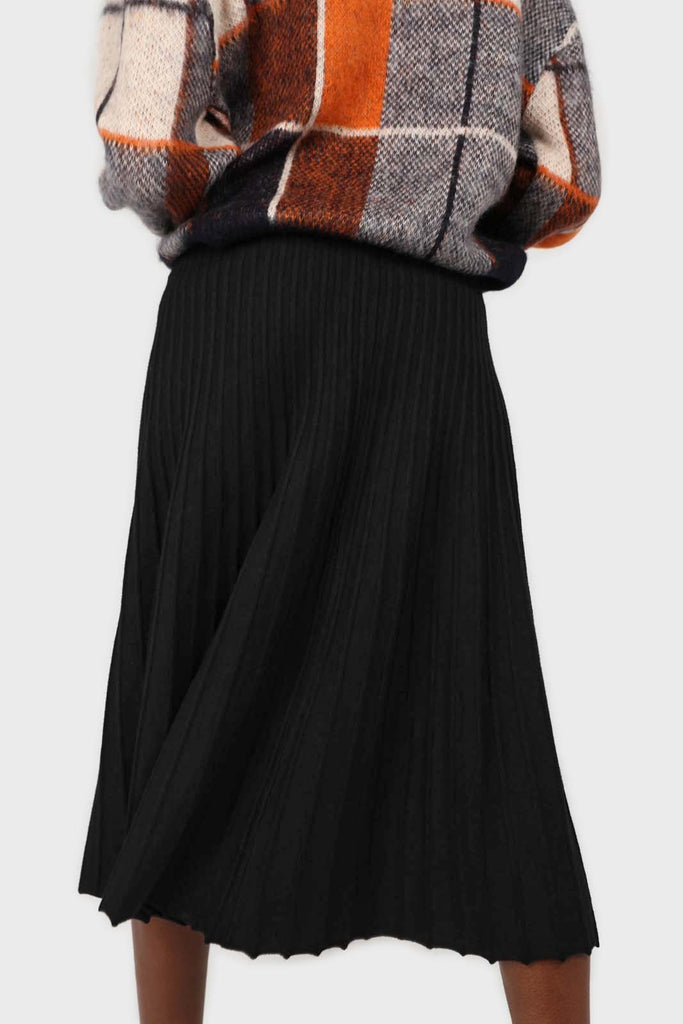 Black lined midi length flare knit skirt_1