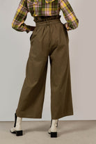 Khaki high waist belted trousers_3