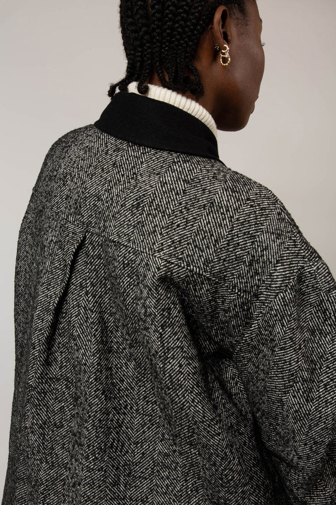 Black herringbone wool blend short coat_10