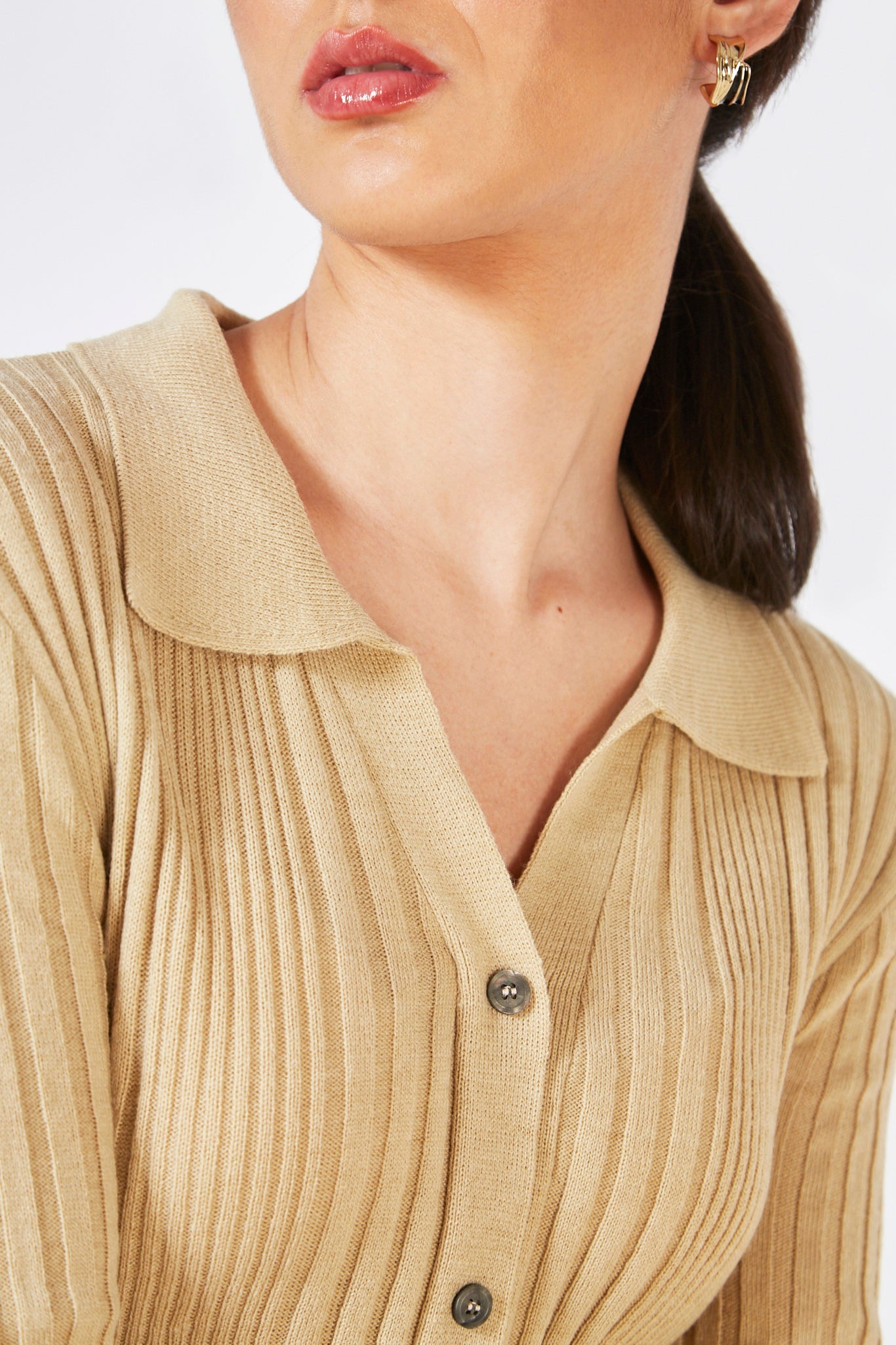 Beige ribbed knit shirt dress_9