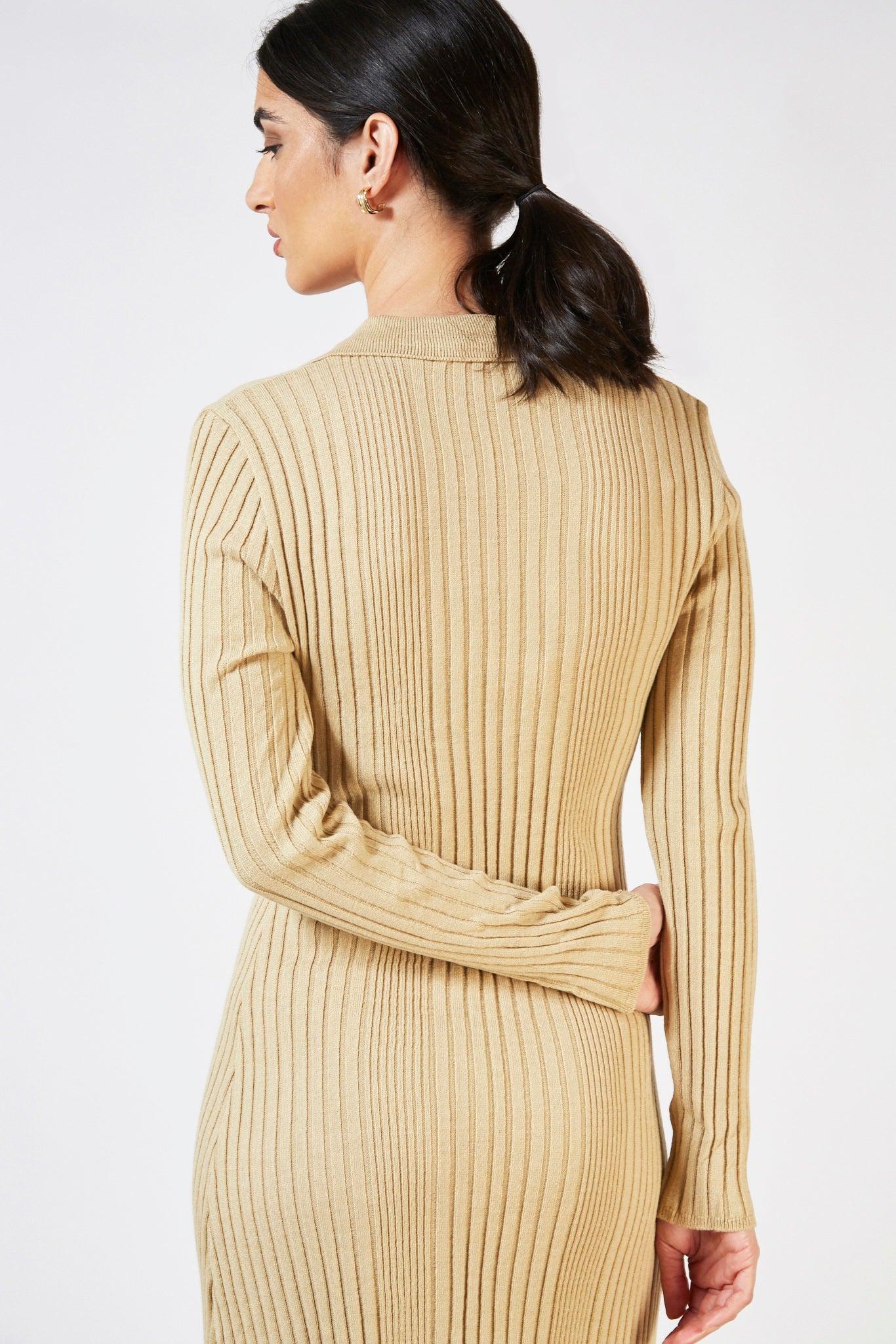 Beige ribbed knit shirt dress_3