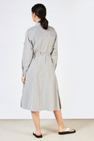 Grey and white contrast thin striped tie waist dress_13