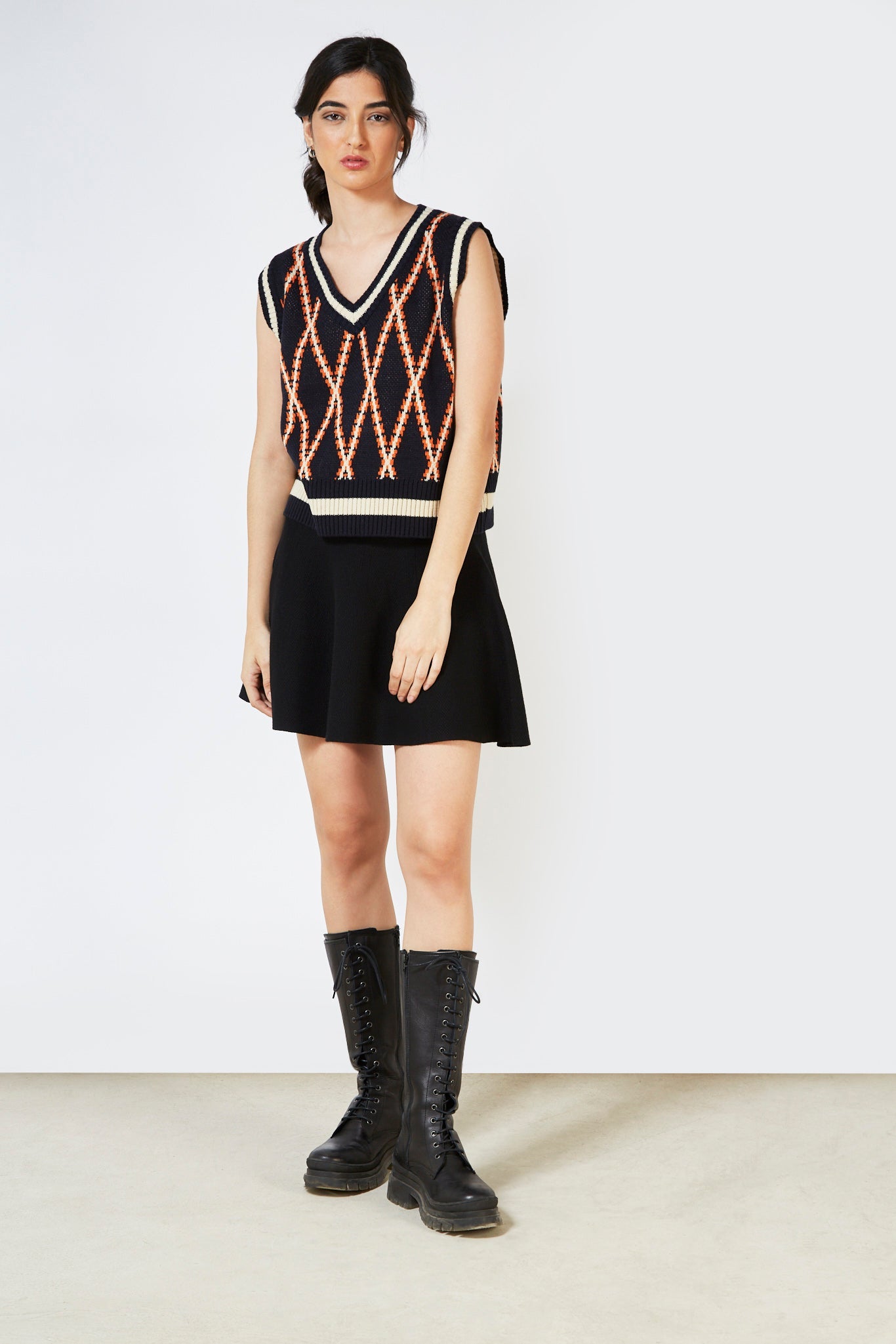 Navy contrast diamond striped sweater vest_7