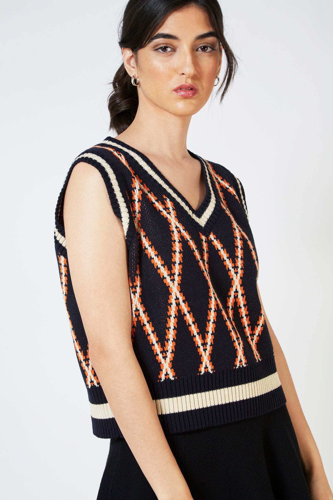 Navy contrast diamond striped sweater vest_1