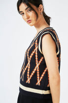 Navy contrast diamond striped sweater vest_11