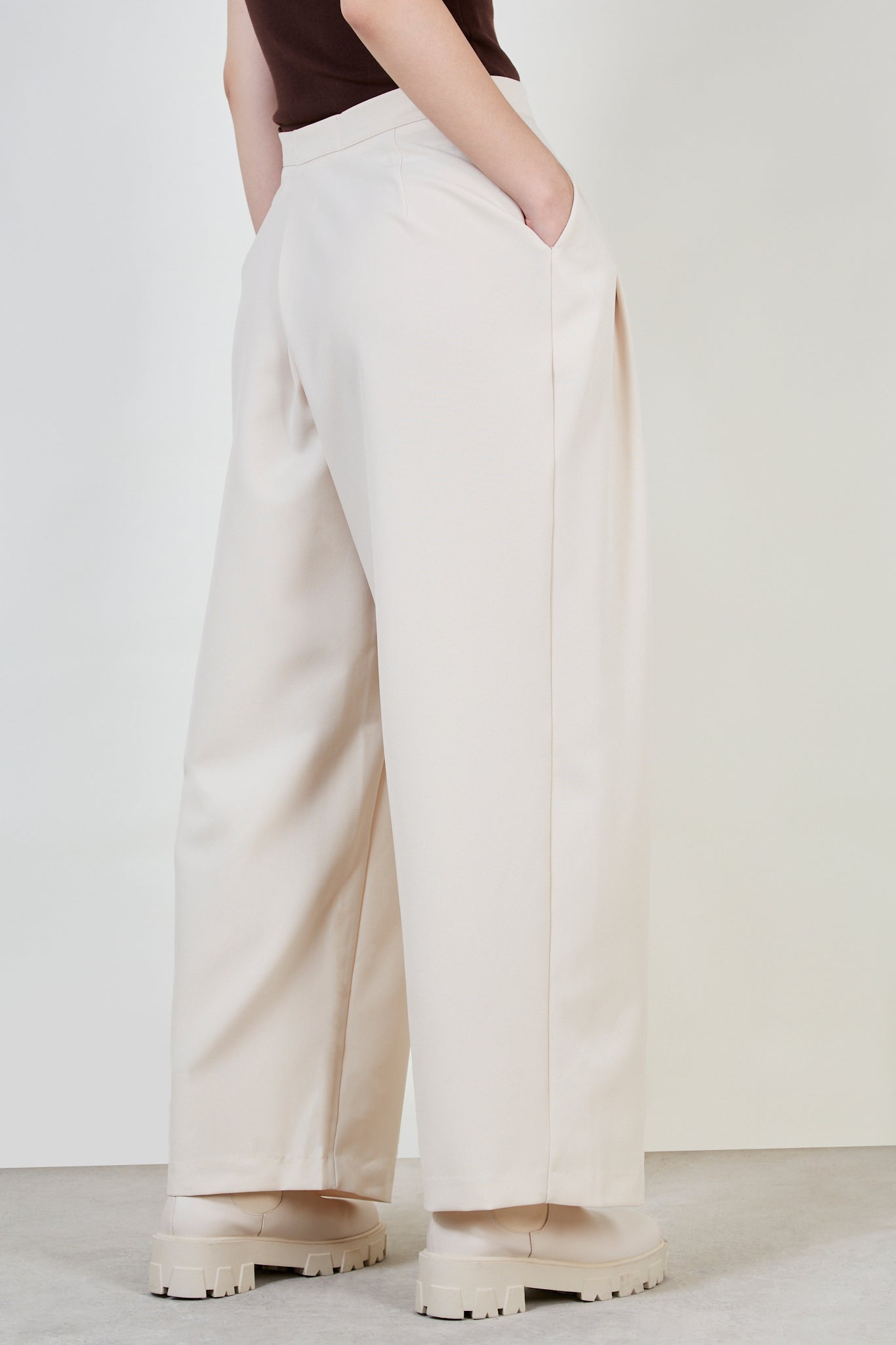 Ivory tie waist trousers_4
