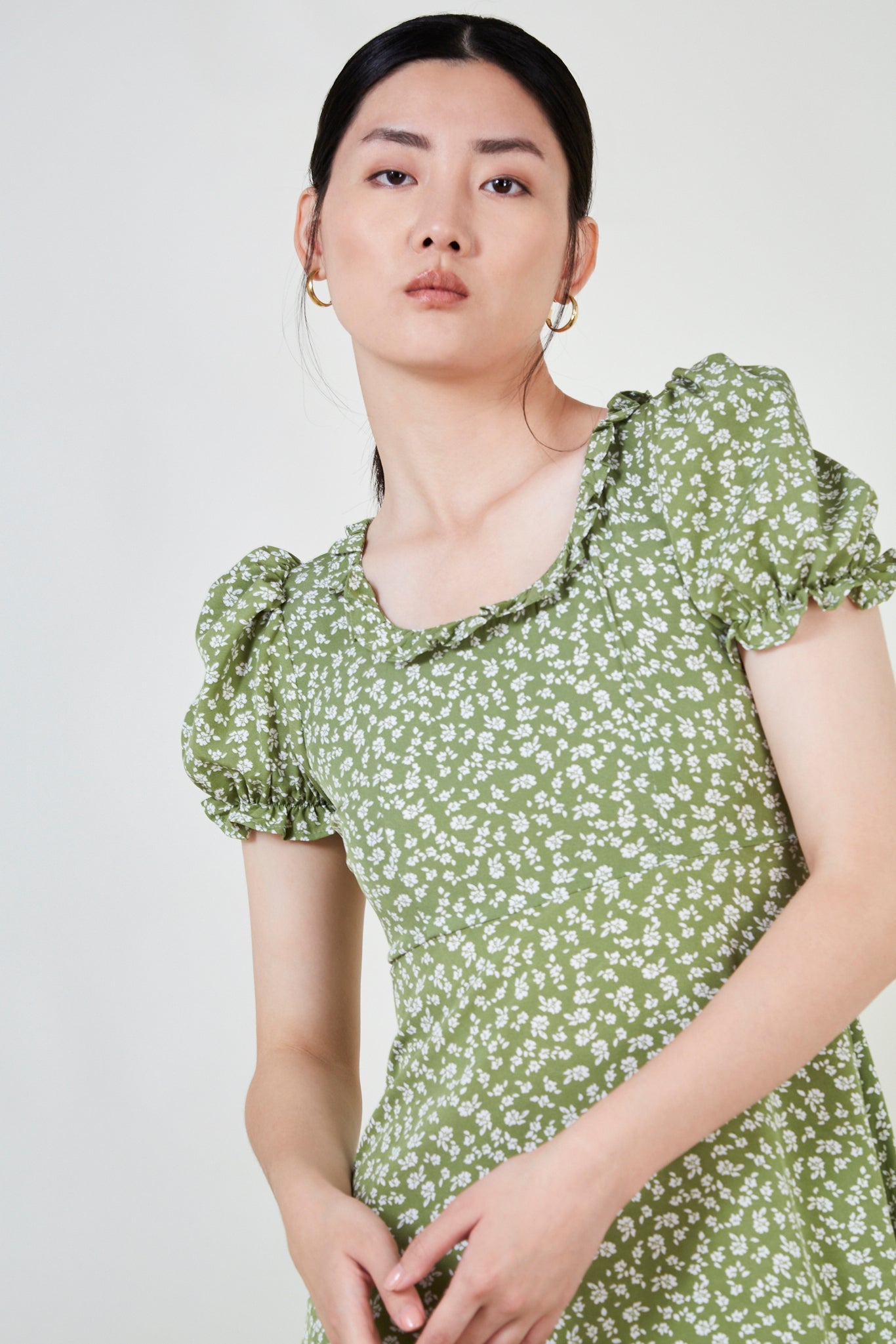 Green floral print lace up back dress_4