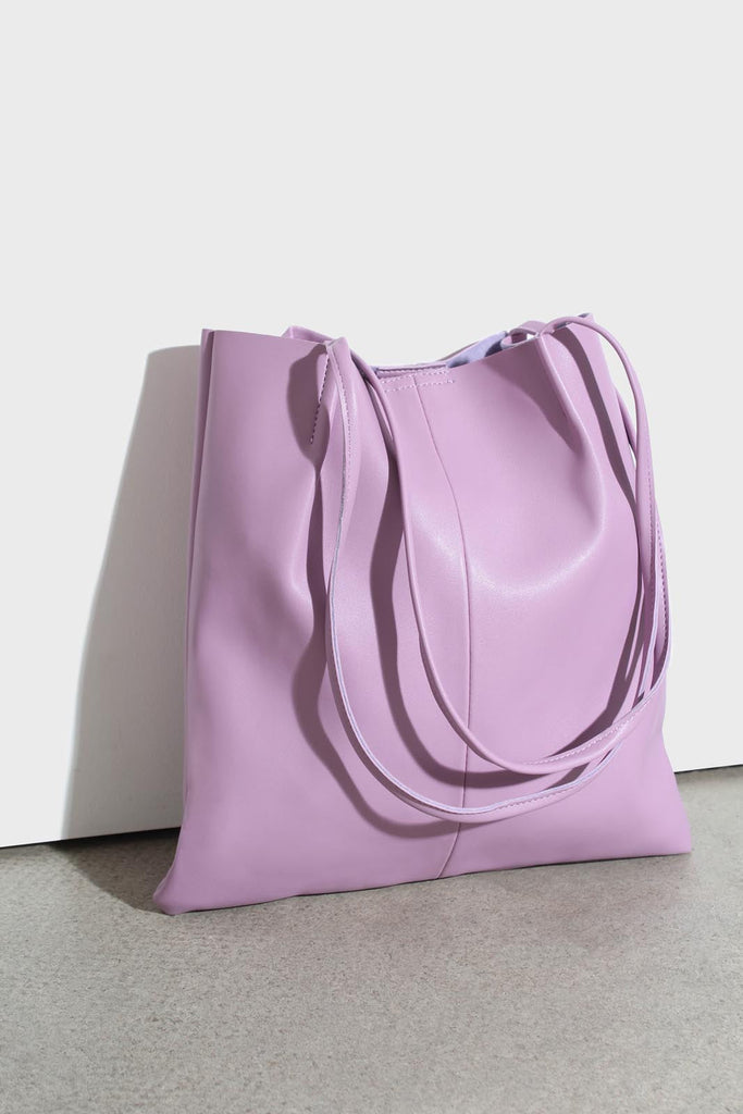 Lilac vegan leather pinched strap tote bag_1