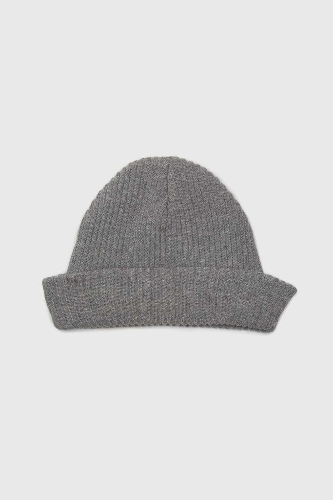 Pale grey ribbed beanie hat_1