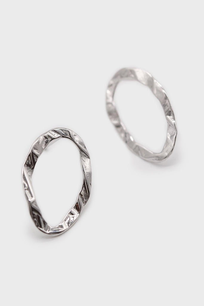 Silver flat hammered oval earrings_1