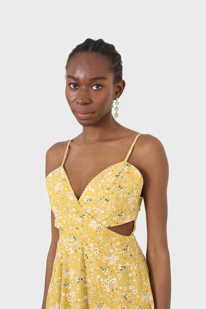 Yellow and white floral ribbon back dress_5