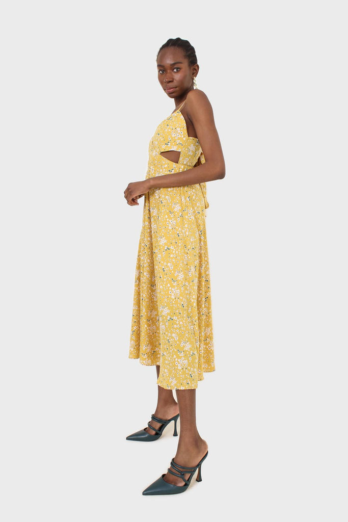 Yellow and white floral ribbon back dress_4