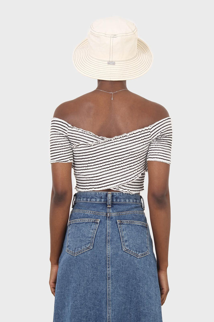 Black and white stripe ruched cropped off shoulder tee_3