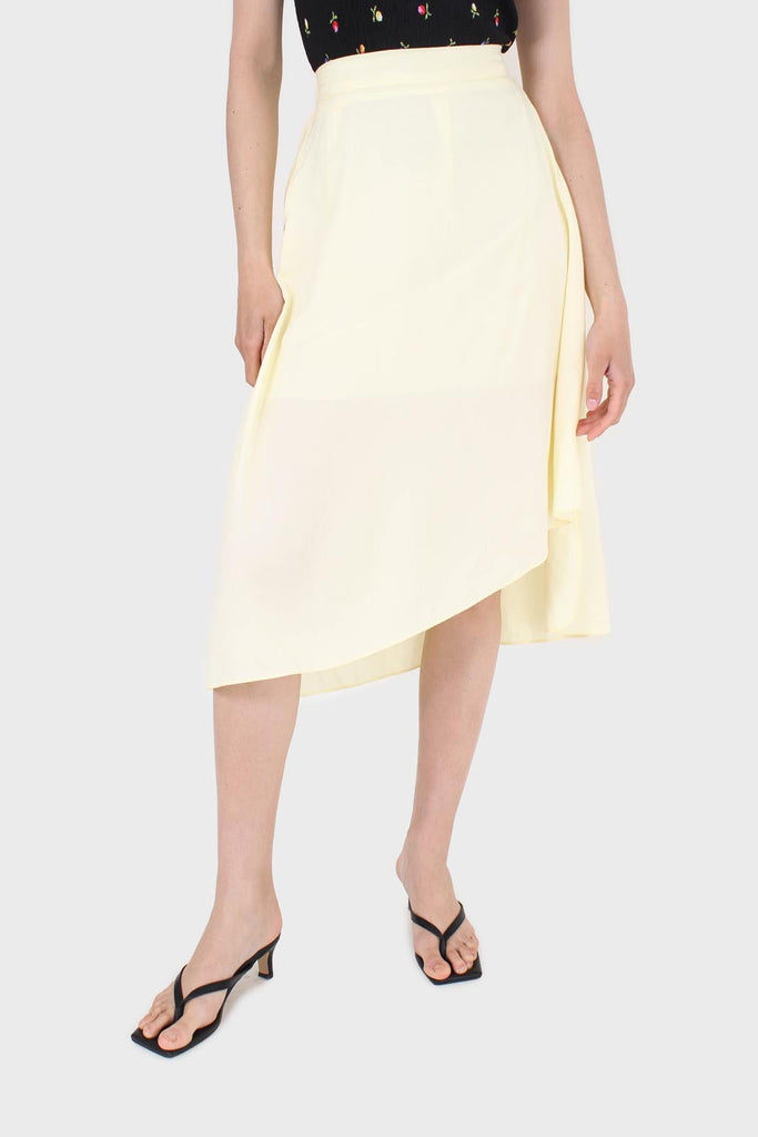 Pale yellow asymmetric hem midi skirt_1