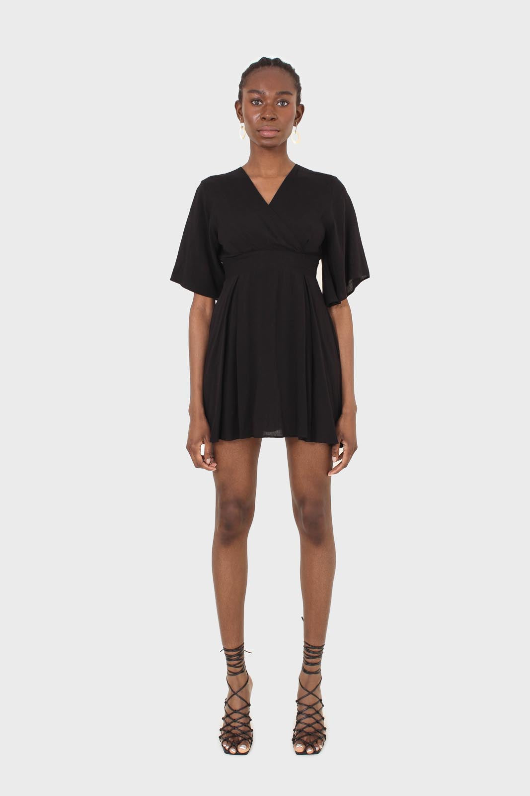 Black layered V-neck short sleeved dress_3