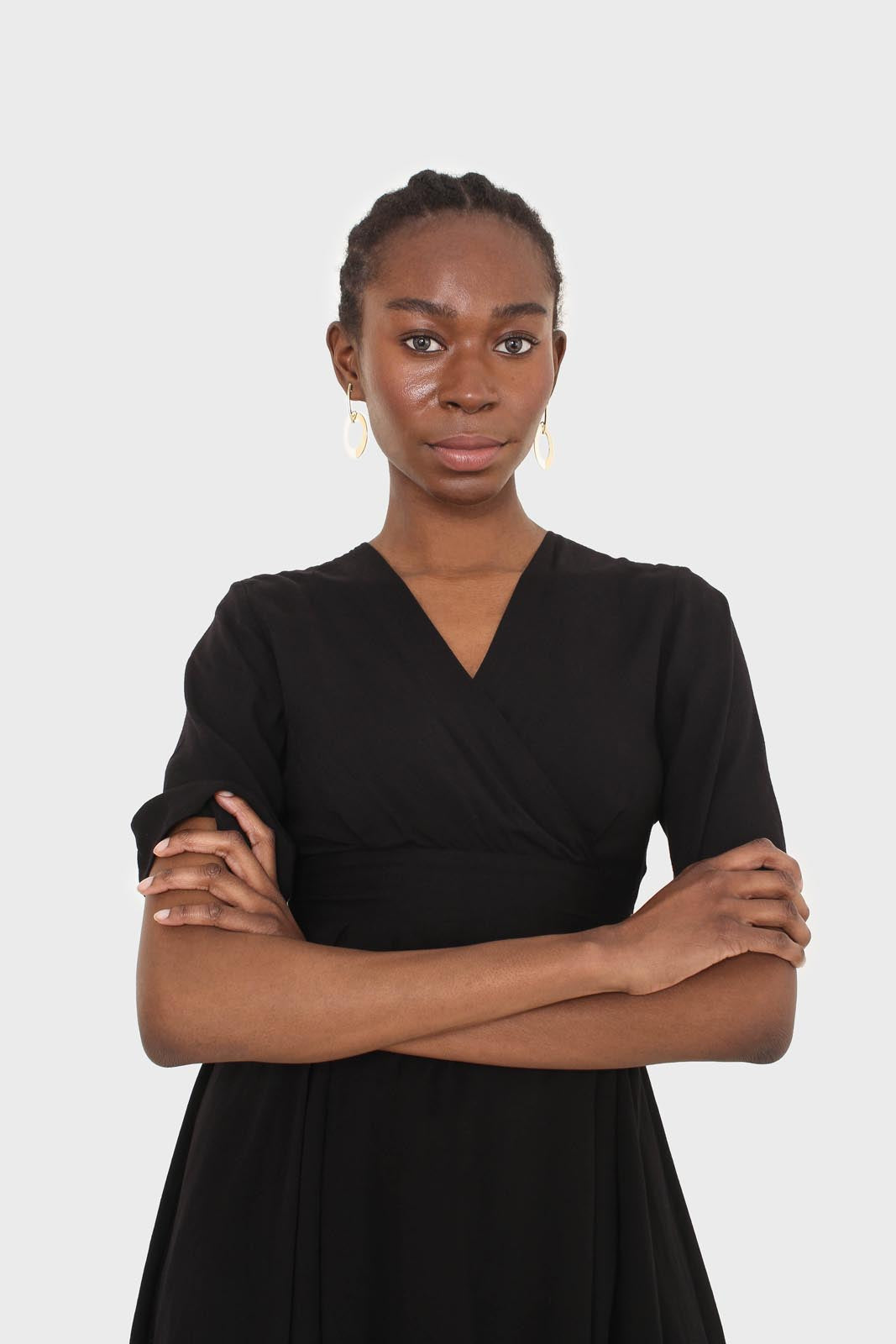 Black layered V-neck short sleeved dress_10