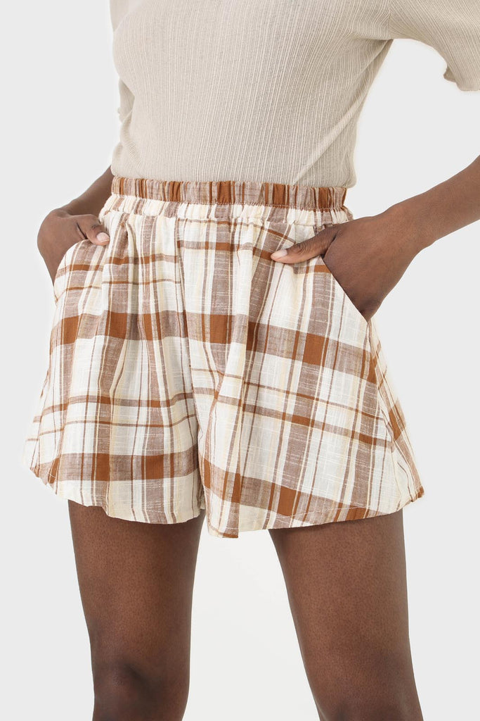 Beige and brown checked linen shorts_1
