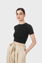 Black fitted cropped tee_7