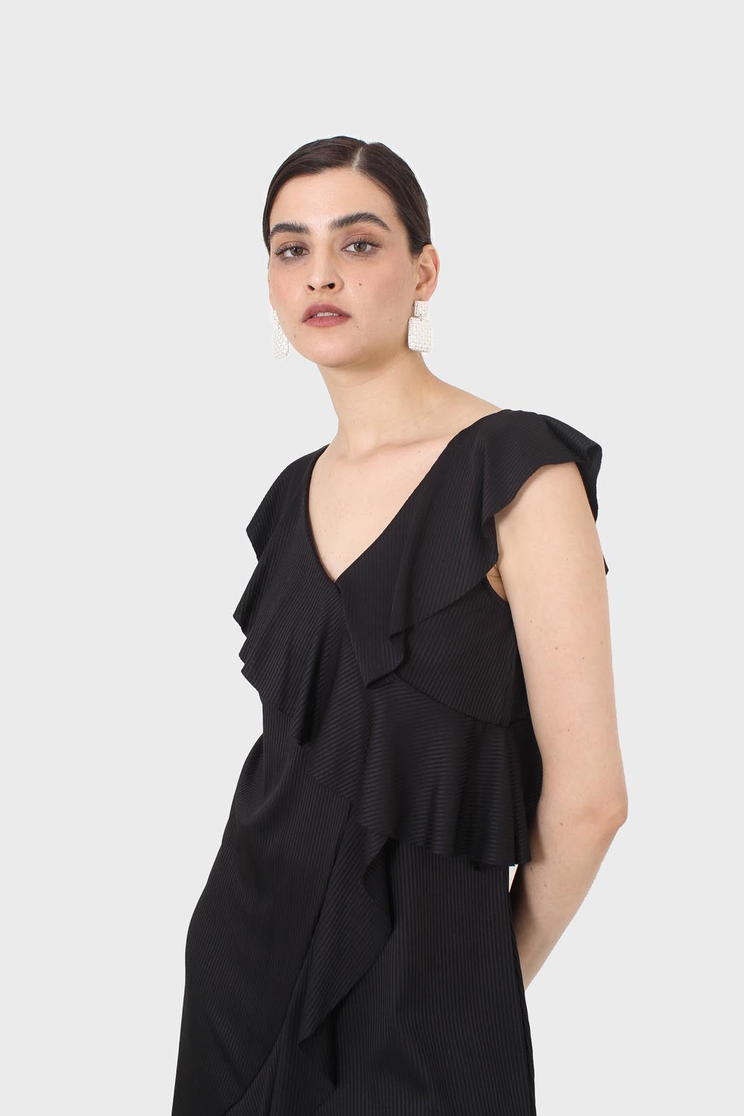 Black ruffle cross asymmetric hem maxi dress_5