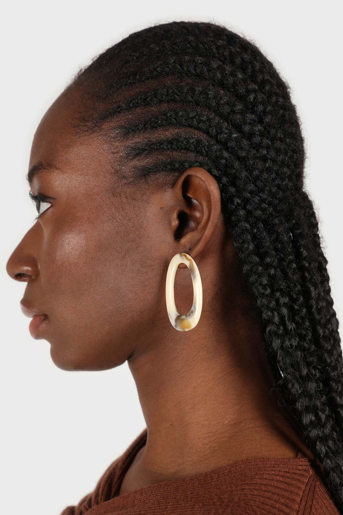 Large ivory irregular circle earrings_3