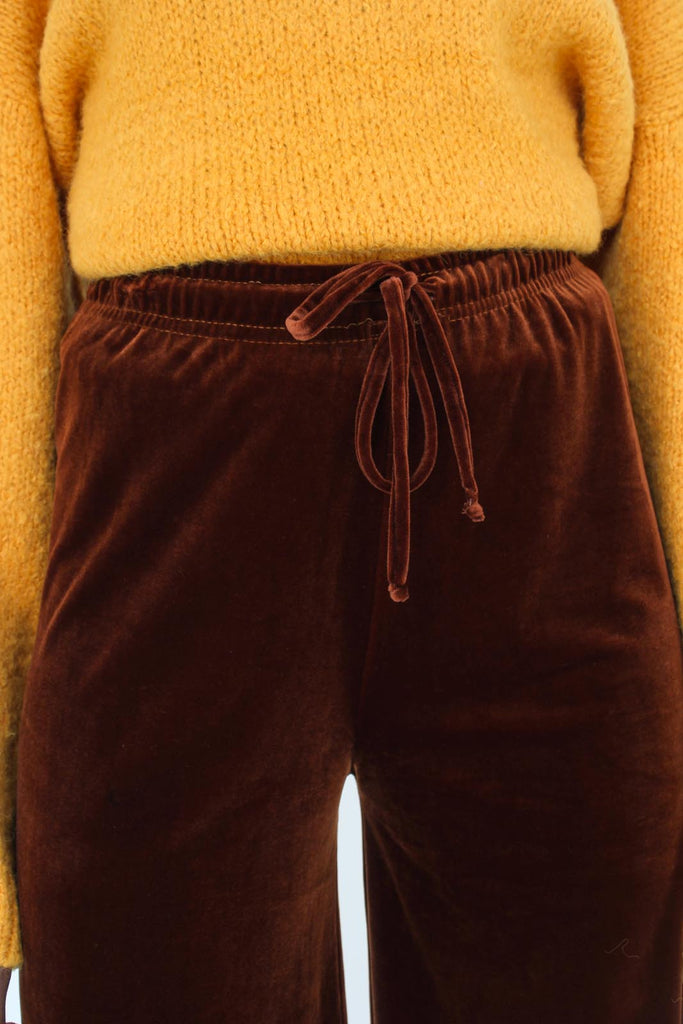 Brown velvet drawstring trousers_2