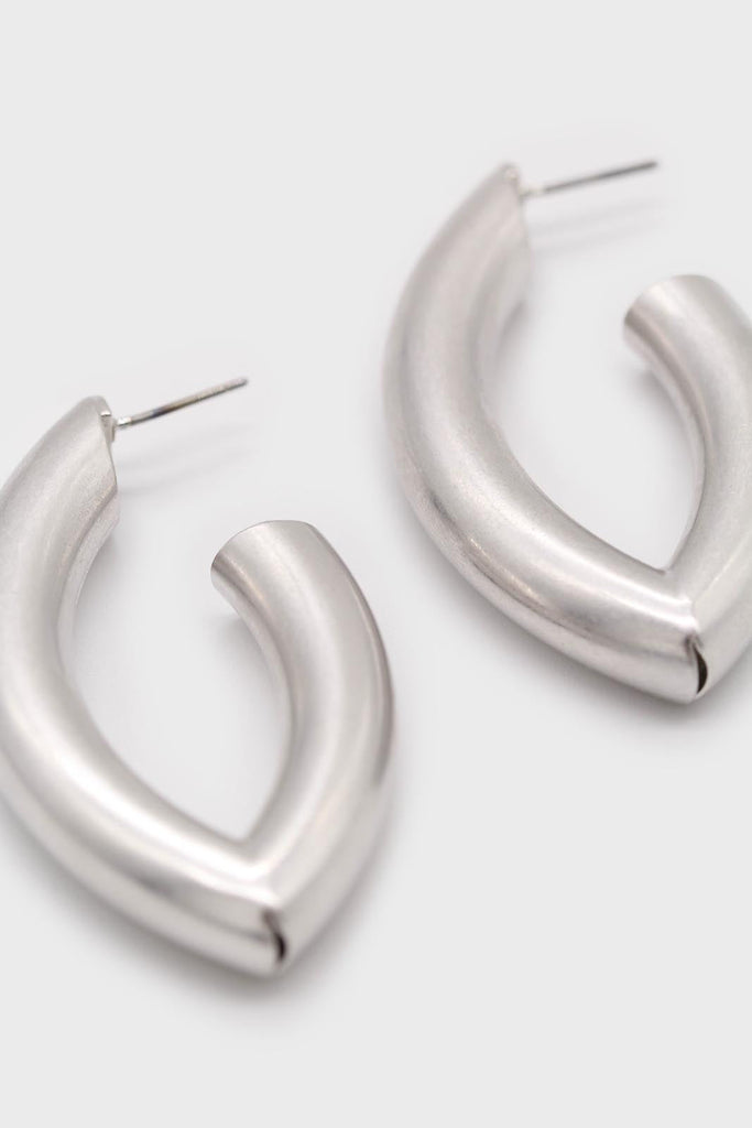 Silver matte thick sharp oval earrings_1