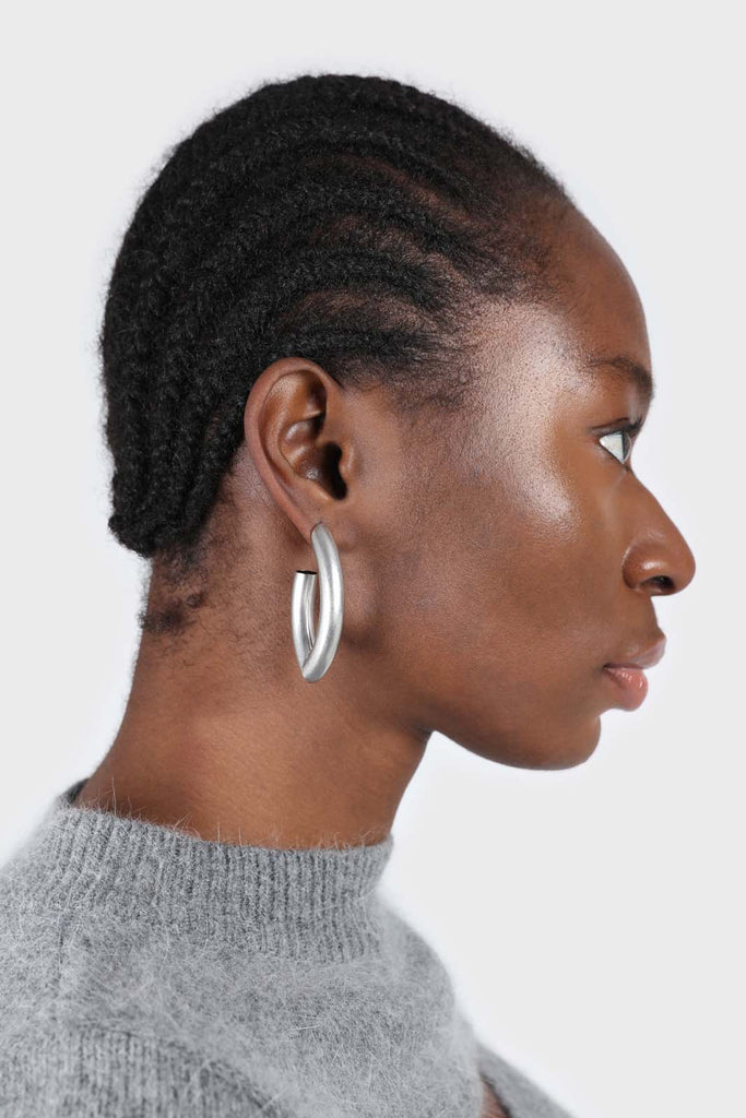 Silver matte thick sharp oval earrings_3