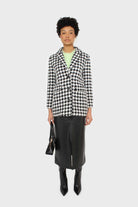 Black and white large houndstooth wool blazer_3
