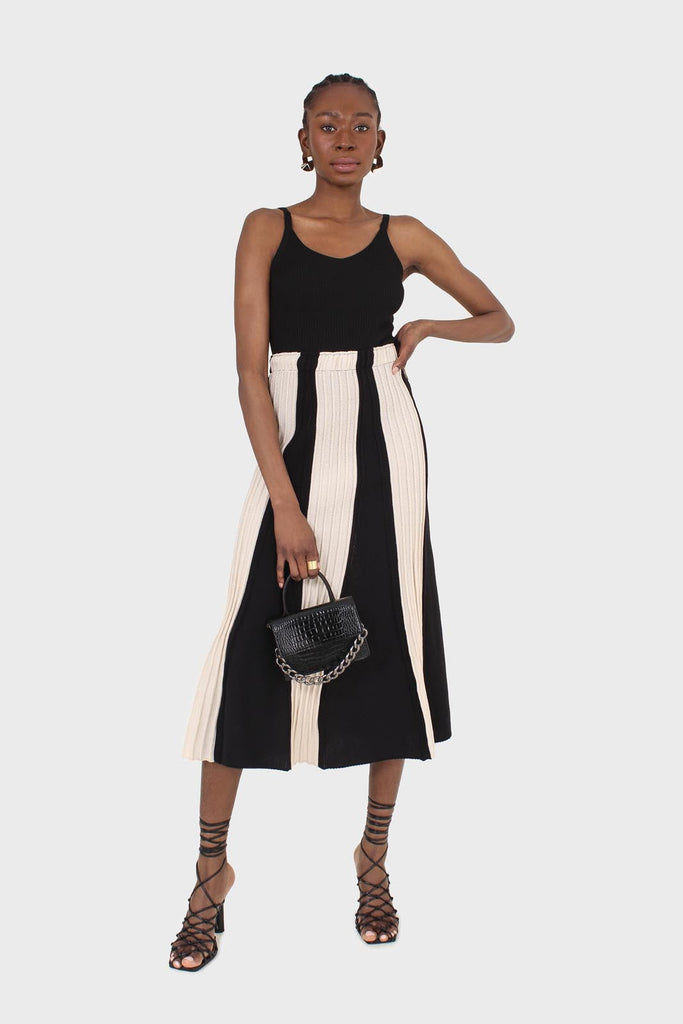 Black and ivory thick stripe flare knit midi skirt_4