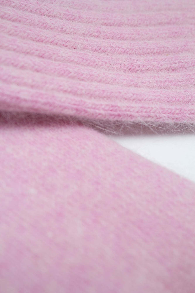 Pastel pink ribbed angora long socks_2