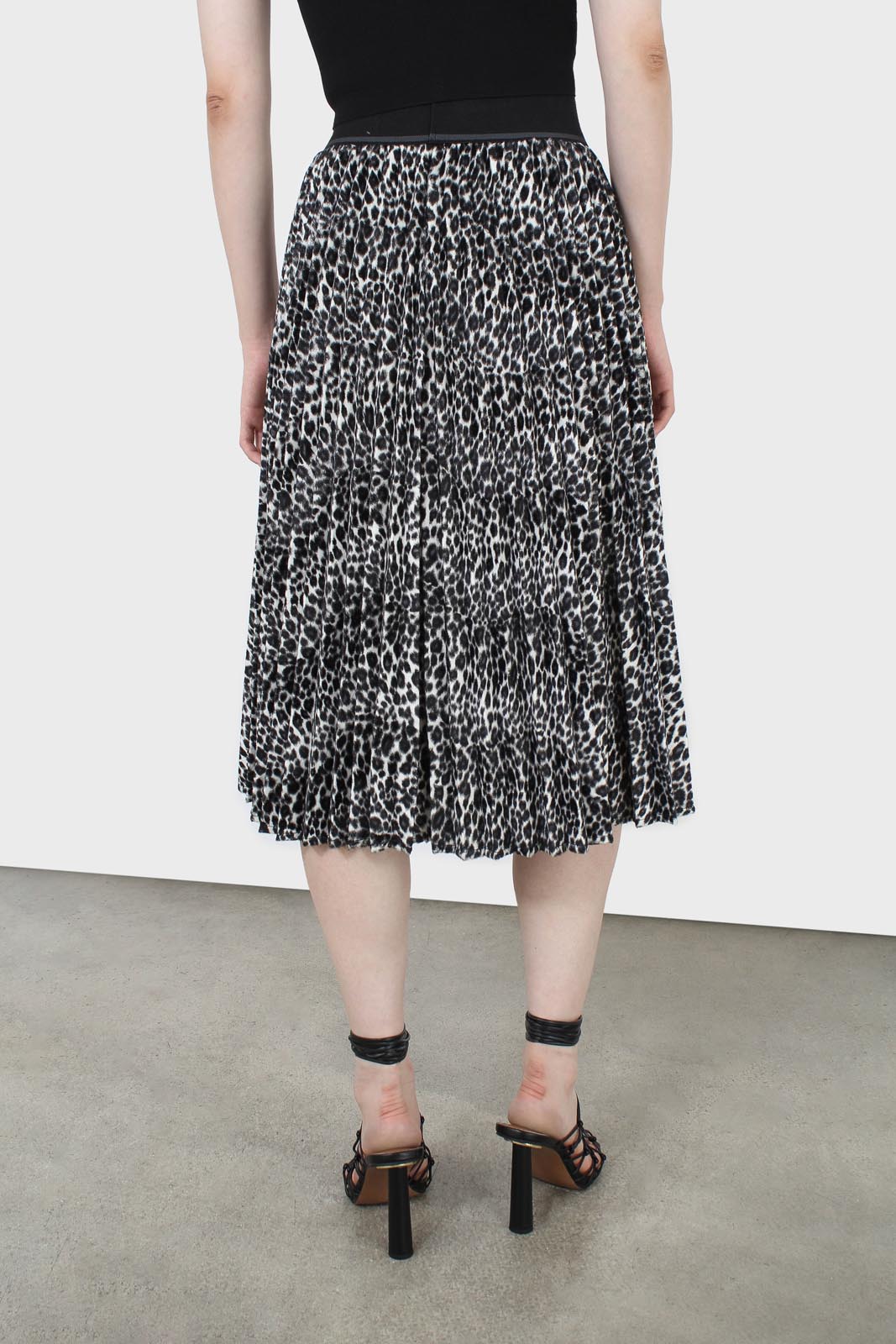 Ivory and black leopard velvet pleated skirt_2
