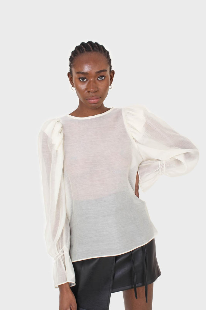 Ivory sheer organza puff sleeved blouse_9