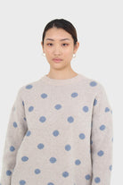Beige and blue intarsia polka dot jumper_5