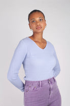 Light blue V-neck ribbed long sleeved knit_11