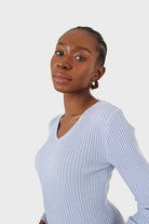 Light blue V-neck ribbed long sleeved knit_2