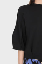 Black sharp seamed 3/4 sleeve top_7
