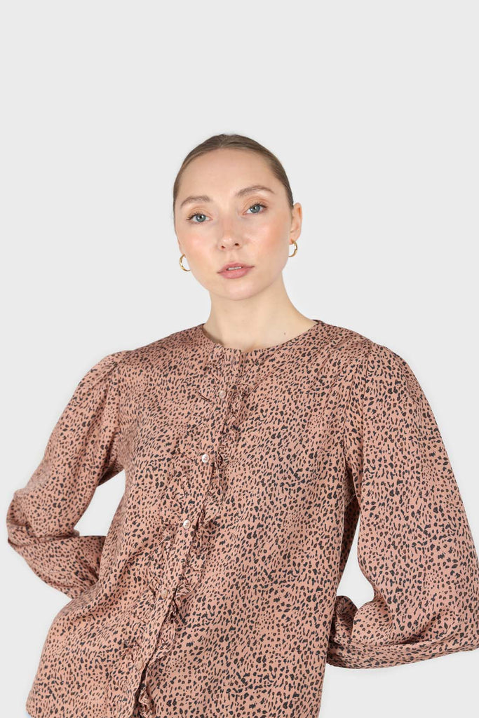 Dusty pink leopard print ruffle long sleeved shirt_3