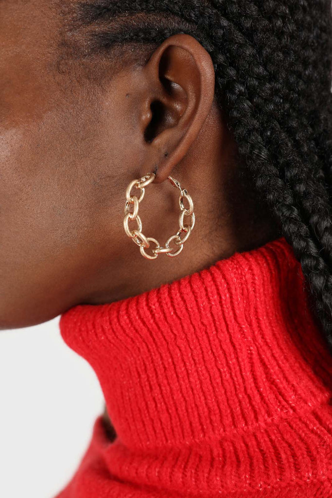 Gold chain link hoop earrings_2