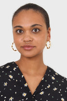 Black daisy print short sleeved blouse_4