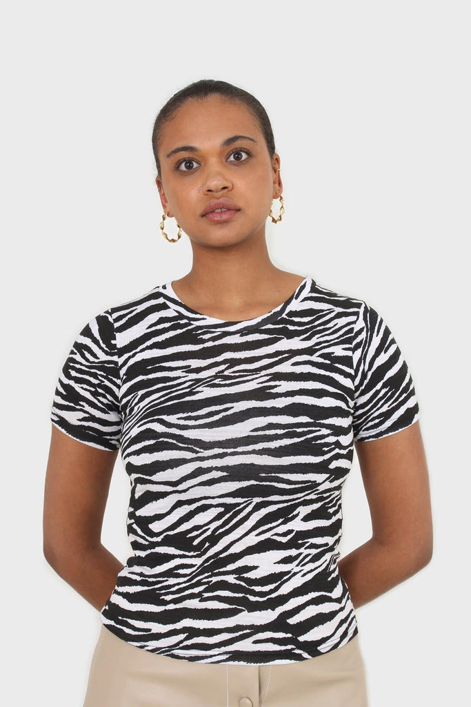 White and black zebra print tee_4
