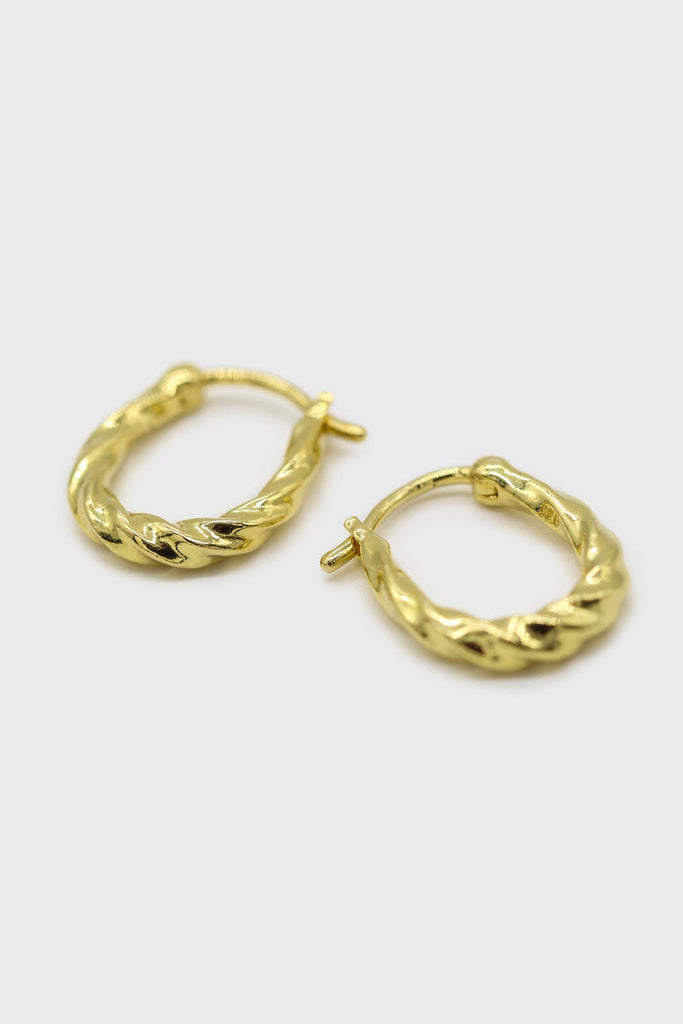 Gold twisted oval huggie earring - 9mm_1