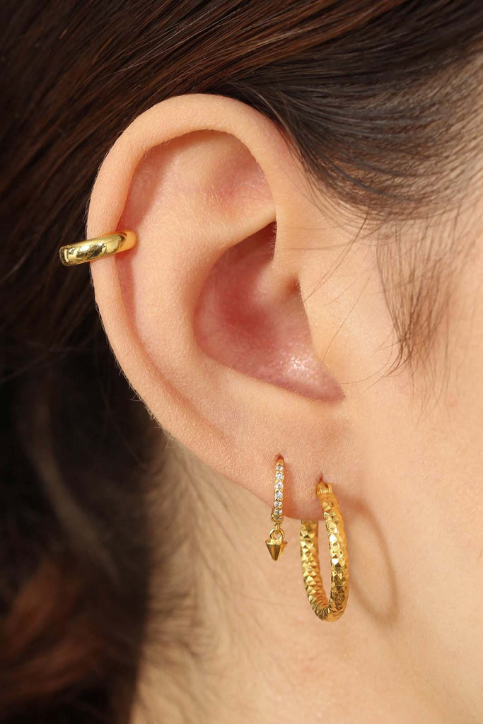 Gold pave dangling spike huggie earrings - 7mm_3