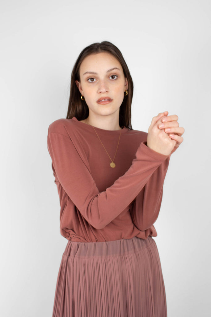 Rust high neck perfect long sleeved tee_8
